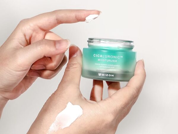 [MIZON] CICALURONIC MOISTURIZER (50 ml) Ultra Moisturizing & Soothing Cream - Image 3